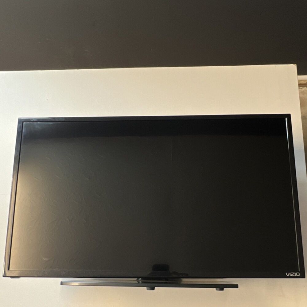 VIZIO D32L-F1 32" LED TV 1080p HDMI ATSC Tuner 60Hz Black Built-In Speakers